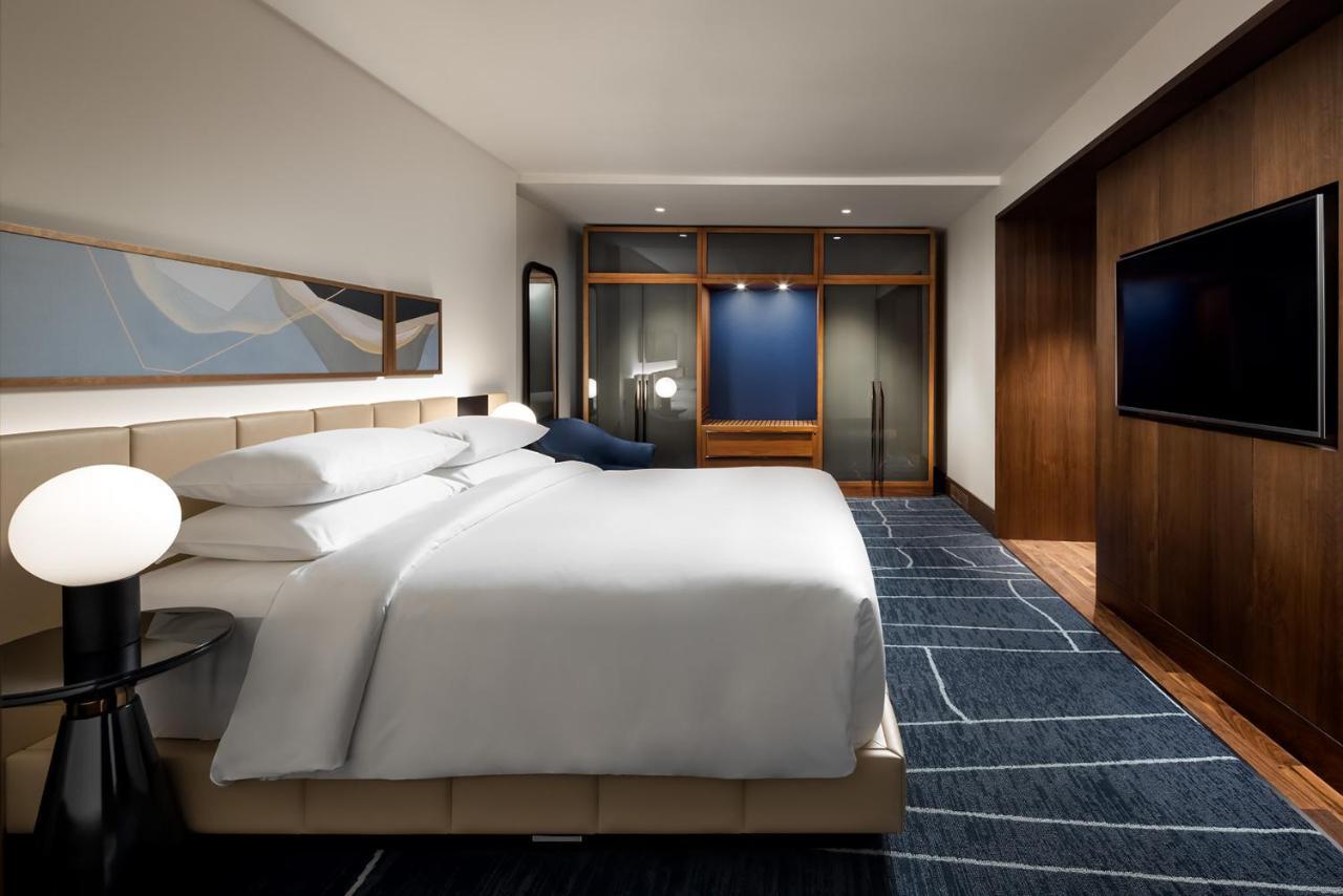 Park Hyatt Toronto Hotel Exterior photo